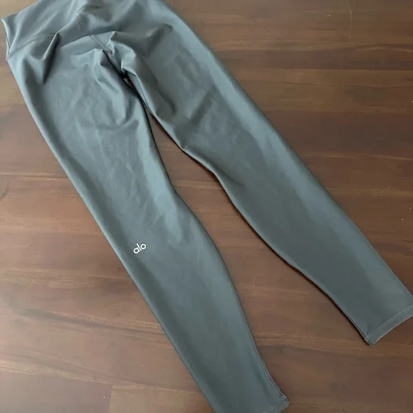 ALO Yoga 7/8 High-Waist Airlift Legging Steel Gray - Picture 8 of 8